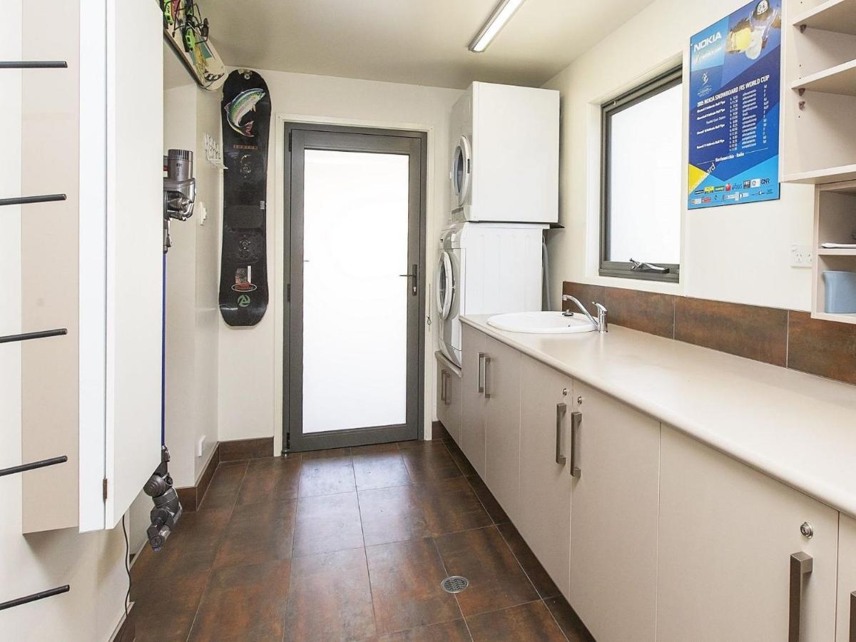Ned Kelly'S Retreat - Stunning 3Br Townhouse L Lake Views L Wifi L Bbq Jindabyne Kültér fotó